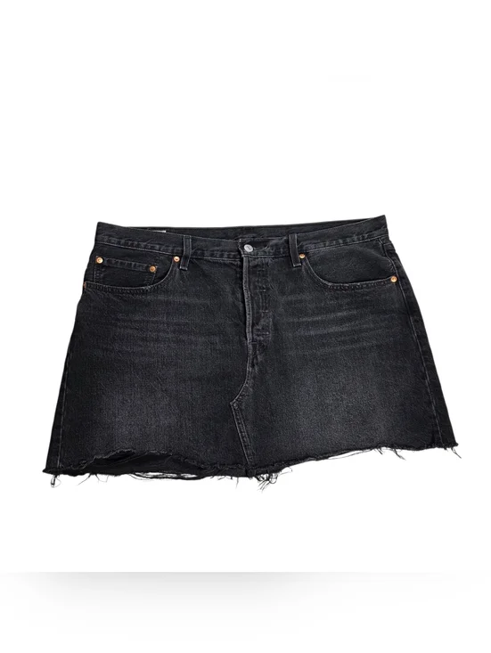 Levi's Washed Black Denim Miniskirt with Frayed Hem - Picture 4 of 16